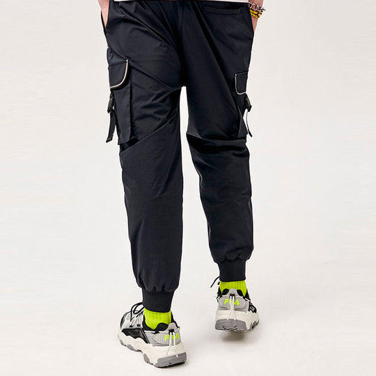 FILA FUSION Sports Cargo Multiple Pockets Bundle Feet Pants Black T11M123806F-BK
