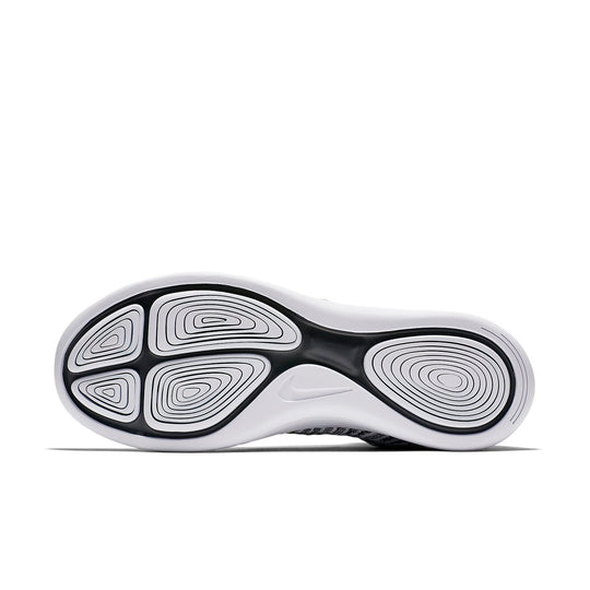Nike LunarEpic Flyknit 'Oreo' 818676-101