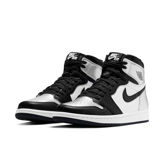 (WMNS) Air Jordan 1 Retro High OG 'Silver Toe' CD0461-001 Retro Basketball Shoes  -  KICKS CREW