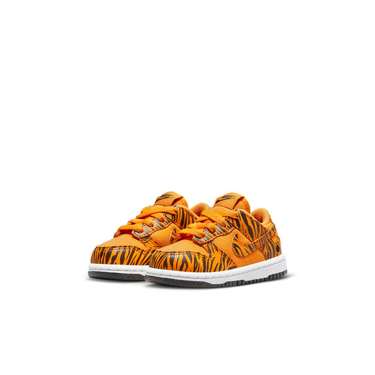 (TD) Nike Dunk Low Next Nature 'Tiger Stripes' DZ5634-800