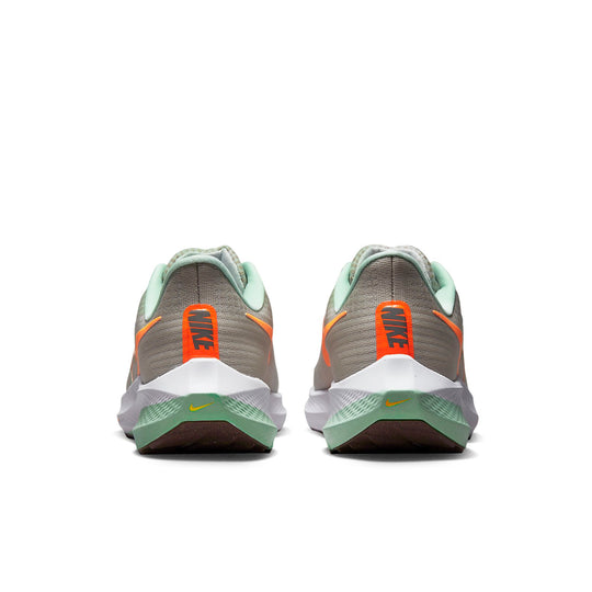 (WMNS) Nike Air Zoom Pegasus 39 Premium 'Photon Dust Orange Mint' DQ4339-001