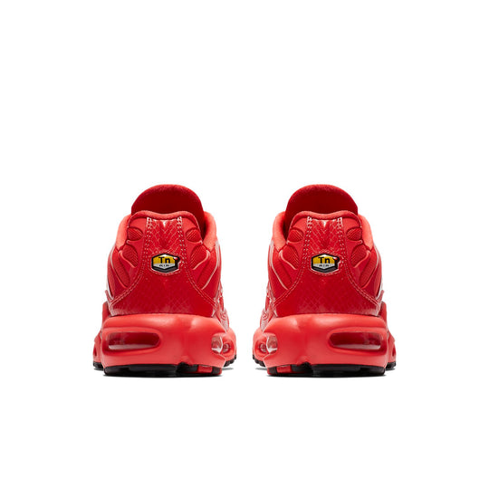 (WMNS) Nike Air Max Plus 'Light Crimson' AV8424-600