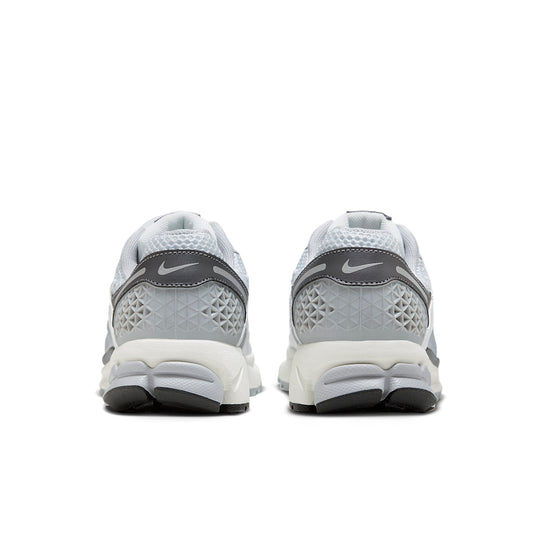 (WMNS) Nike Air Zoom Vomero 5 'Wolf Grey Cool Grey' FD9919-001-KICKS CREW