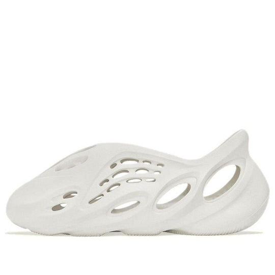 adidas Yeezy Foam Runner 'Sand' FY4567