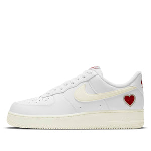 Nike Air Force 1 Low 'Valentine's Day 2021' DD7117-100