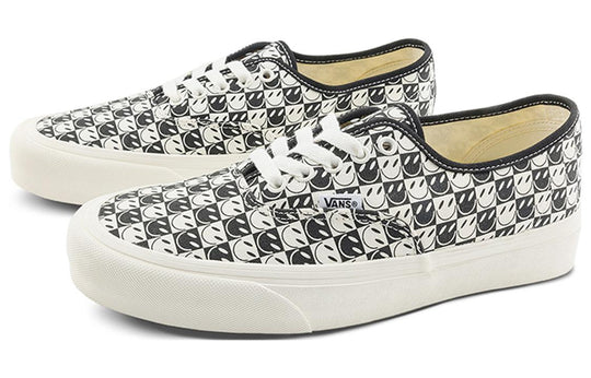 Vans Classic Checkerboard Slip-On Shoe 'Black White' VN000BVWKIG