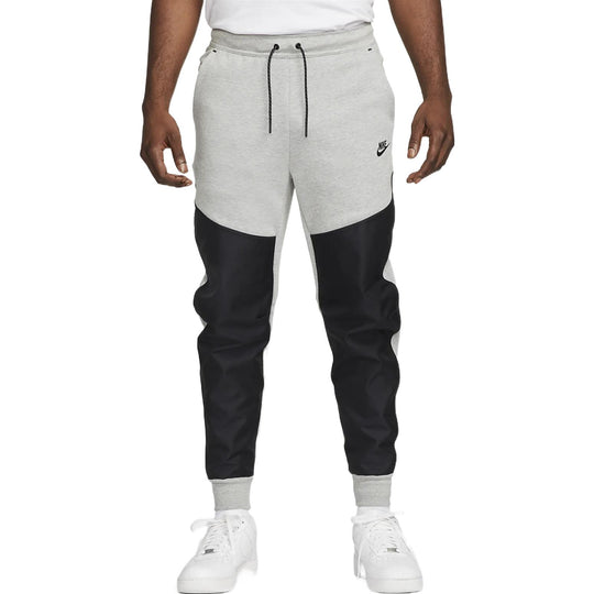 Nike Sportswear Tech Fleece Joggers 'Black White' DR6171-063