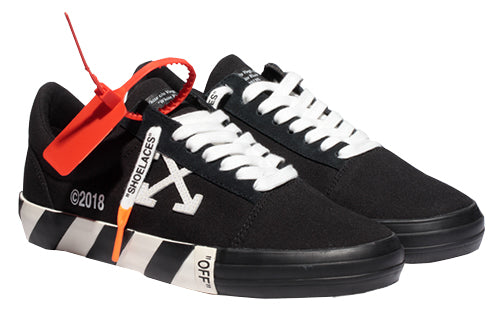 OFF-WHITE Black Low Top Sneakers 'Black White' OWFW18002