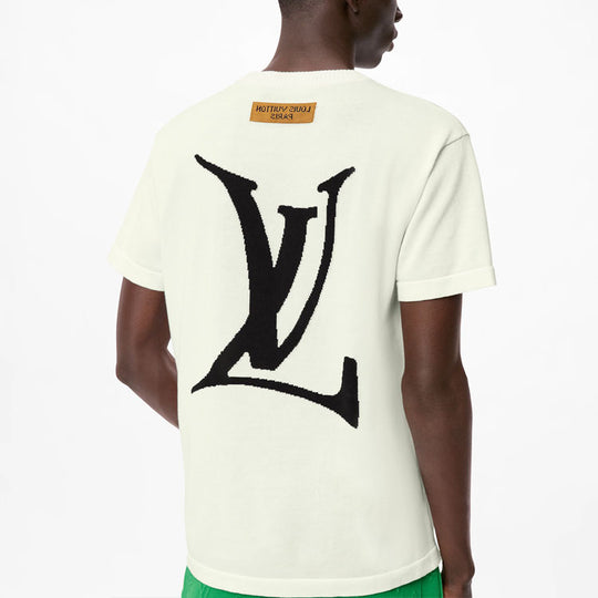 Louis Vuitton Lv globe t-shirt  Louis vuitton, High fashion women, High  fashion outfits