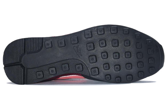 (WMNS) Nike Internationalist 'Black Crimson' 629684-018