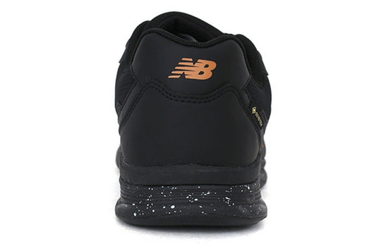 New Balance 880 Shoes Black MW880GC4