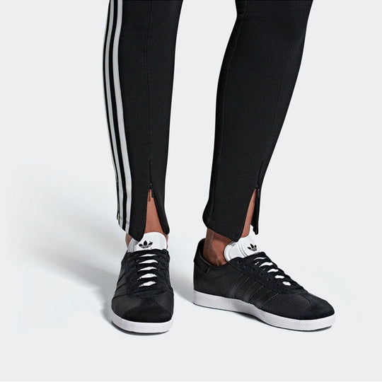 (WMNS) adidas originals Gazelle 'Black White' B41662