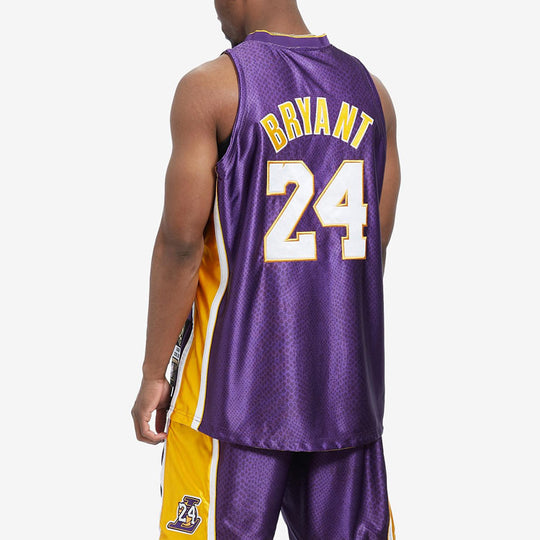 Mitchell & Ness Kobe Bryant Authentic Jersey 'Los Angeles Lakers - Kobe Bryant' NNBJGS20051-LALGOLDKBR US XL