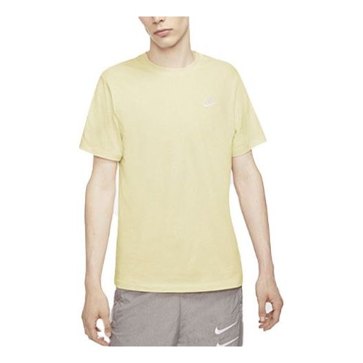 Men's Nike Small Round Neck Short Sleeve Yellow T-Shirt AR4999-113